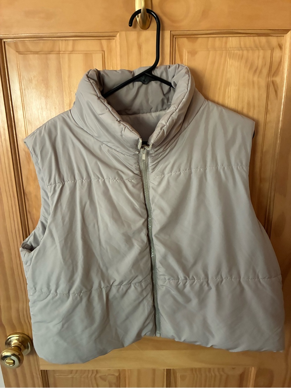 Light Taupe Quilted Puffer Vest - Women size 1xl